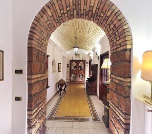 Domus 