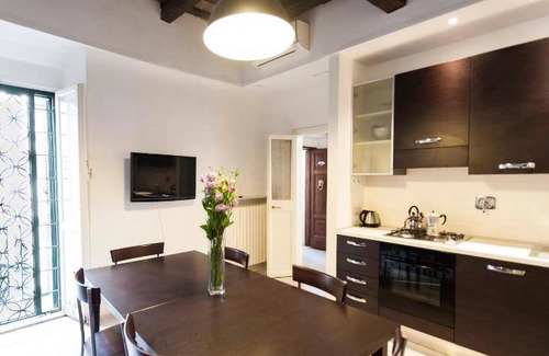 Trastevere Apartment | 100 m² Apartment ∙ 3 bedrooms ∙ 14 guests