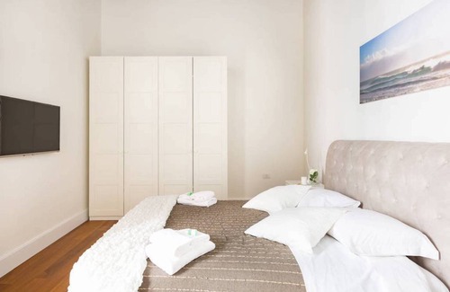 Rione III Colonna Apartment | 110 m² Apartment ∙ 1 bedroom ∙ 4 guests