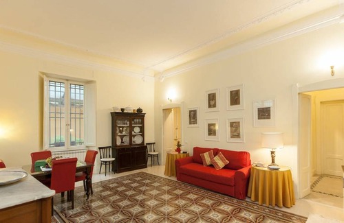Roman Ghetto Apartment | 110 m² Apartment ∙ 3 bedrooms ∙ 6 guests