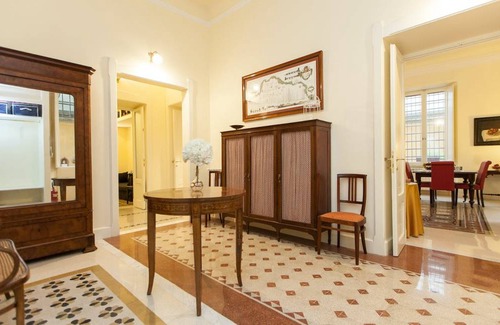 Roman Ghetto Apartment | 110 m² Apartment ∙ 3 bedrooms ∙ 6 guests