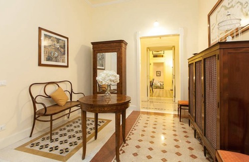 Roman Ghetto Apartment | 110 m² Apartment ∙ 3 bedrooms ∙ 6 guests