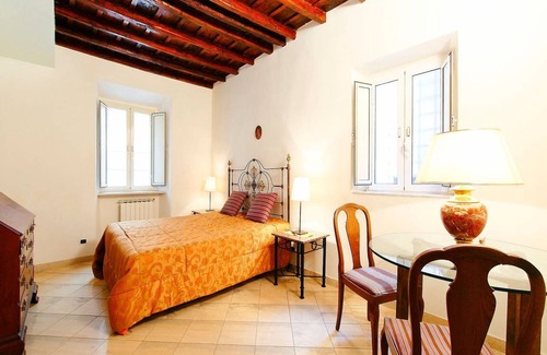 Rione VI Parione Apartment | 120 m² Apartment ∙ 2 bedrooms ∙ 6 guests