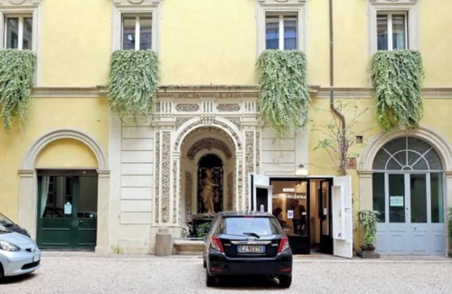 Rione IV Campo Marzio Apartment | 3 Bedroom Apartment with a Crisp Modern Twist in Palazzo Boncompagni