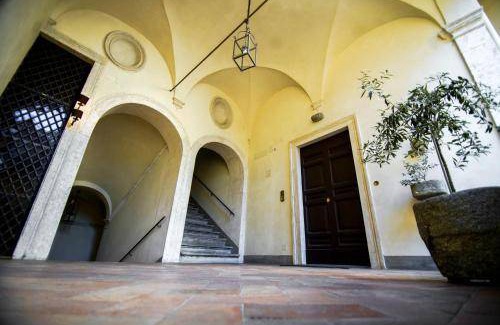 Roman Ghetto Apartment | 45 m² Apartment ∙ 4 guests