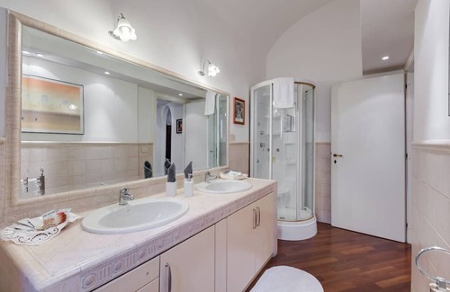 Rome City Centre Apartment | 95 m² Apartment ∙ 3 bedrooms ∙ 5 guests