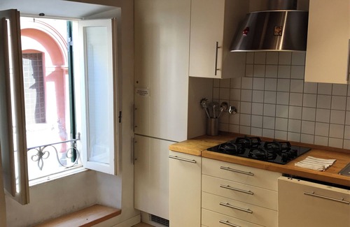 Trastevere Apartment | a nest in Trastevere near San Pietro