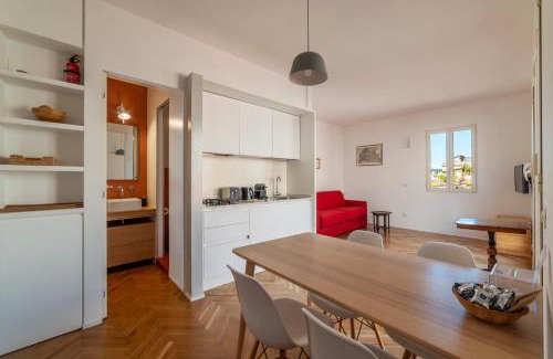 Rione VI Parione Apartment | Apartment with Terrace in via del Pellegrino - FromHometoRome