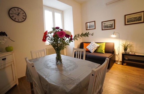 Vatican Apartment | Appartamento Gracchi