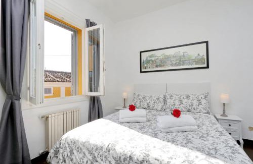 Rione II Trevi Apartment | Appartamento Lavatore