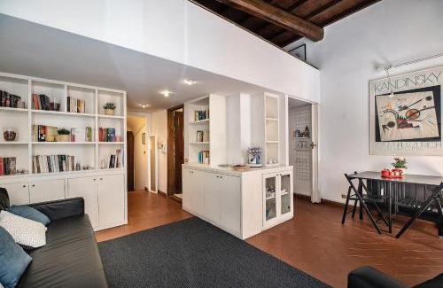 Rione VI Parione Apartment | Appartamento via dei Baullari
