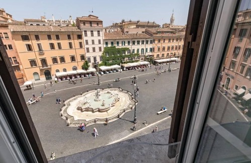 Rione VI Parione Apartment | Beautiful Apartment With Terrace overlook Piazza Navona, A Gothic Architecture
