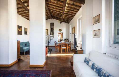 Rione XIV Borgo Apartment | Borgo Panoramico - 3-Bedroom Apartment with Terrace - LOCAPPART