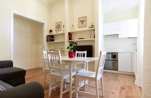 Monti Apartment | Bright and Comfy 3 bedroom apt in Monti