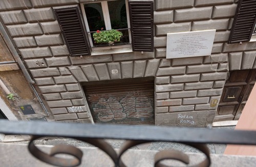 Rione VII Regola Apartment | Campo de Fiori Lovely Apartment