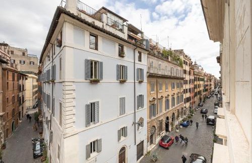 Rione V Ponte Apartment | Casa Giulia by Burghesius