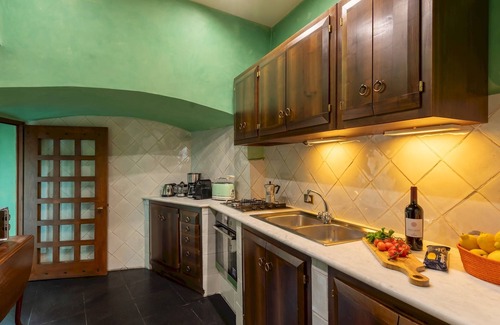 Rione V Ponte Villa | Casa Makam 4, Emma Villas