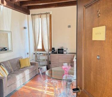 Rione V Ponte Apartment | Casa Navona Apartments