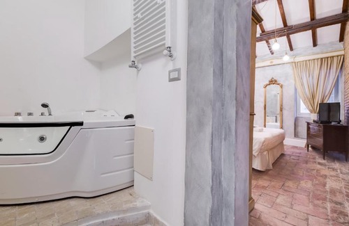 Rione IV Campo Marzio Apartment | Colonna Suite - Rome Spanish Steps Suite & Spa