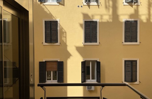Monti Apartment | Colosseo Gardens - C8