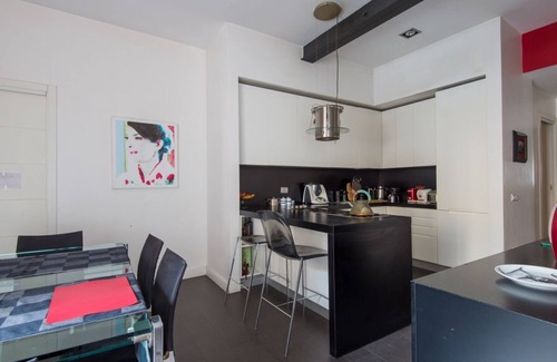 Rione V Ponte Apartment | Coronari Enchanting Two Bedroom Apartment