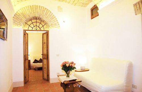 Rione V Ponte Apartment | Cozy Navona Square apartment (Multiple rentals available)