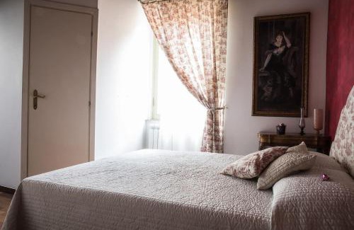 Rione III Colonna Apartment | CRISPI DELUXE 2 bedroom