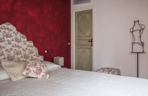 Rione III Colonna Apartment | CRISPI DELUXE 2 bedroom