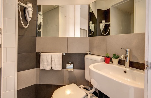 Rione III Colonna House | Deluxe Two Bedroom Penthouse 120mqs + terrace