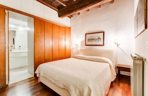 Rione IV Campo Marzio Apartment | Diana-Spanish Steps House