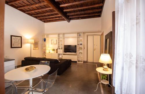 Rione III Colonna Apartment | Domitia Home SPAGNA