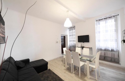 Monti Apartment | Easy Holidays - suite In Selci
