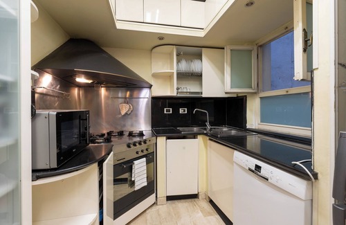 Rione V Ponte Apartment | Exclusive 150 SQM Piazza Navona
