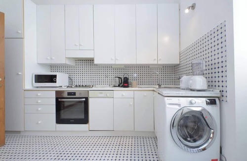 Rione XI Sant'Angelo Apartment | Flatinrome Exclusive Historic Ghetto