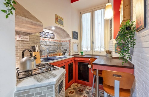 Rione VI Parione Apartment | Governo Vecchio | Comfort for two in Piazza Navona