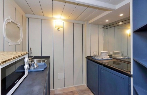 Rione IV Campo Marzio Apartment | Gregoriana 4112, Lovely Studio Apt In Rome City Centre By Halldis
