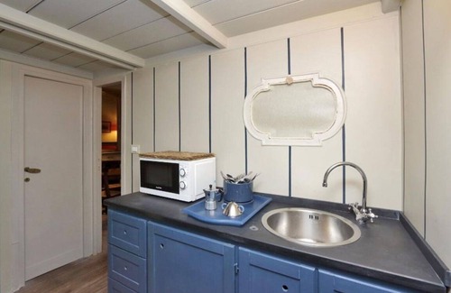 Rione IV Campo Marzio Apartment | Gregoriana 4112, Lovely Studio Apt In Rome City Centre By Halldis