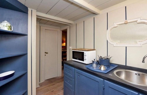 Rione IV Campo Marzio Apartment | Gregoriana 4112, Lovely Studio Apt In Rome City Centre By Halldis