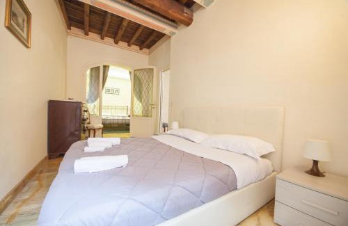 Rione IV Campo Marzio Apartment | Gregoriana Suite