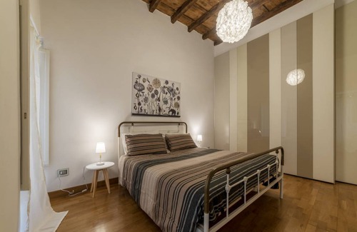 Rione VIII Sant'Eustachio Apartment | Pantheon Luxury Apartment
