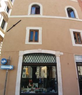Rome City Centre Apartment | L'antica dimora con splendida vista sul Pantheon