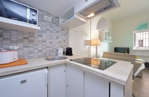 Trastevere Apartment | Lovely Comfort Studio In Trastevere By Halldis