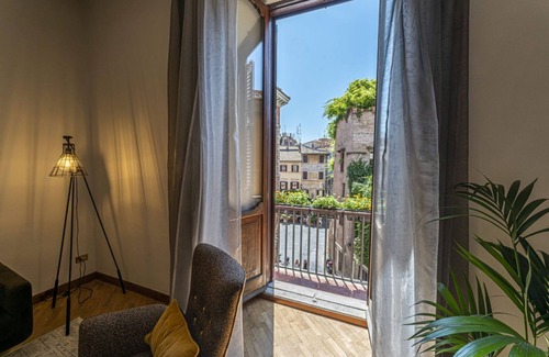 Navona Apartment | Luxury 3 bedrooms 2 bathrooms terrace view [Piazza Venezia 5*]