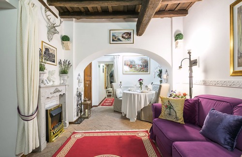Monti House | Luxury Holiday House Luxury Holiday House CIN: IT058091B4O8TGUF2I