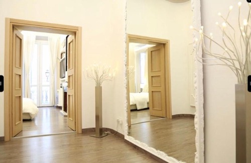 Rione III Colonna House | LUXURY SISTINA SUITES