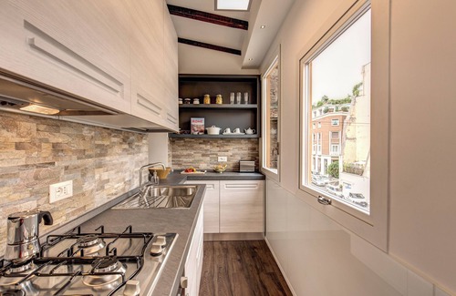 Rione V Ponte Apartment | Luxury suite Giulia, Stunningly refined apartment in the centre of Rome!