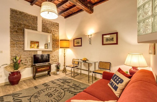 Trastevere Apartment | Magenta Deluxe Fienaroli 2