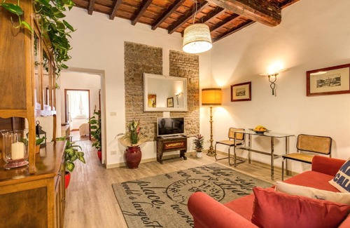 Trastevere Apartment | Magenta Deluxe Fienaroli 2