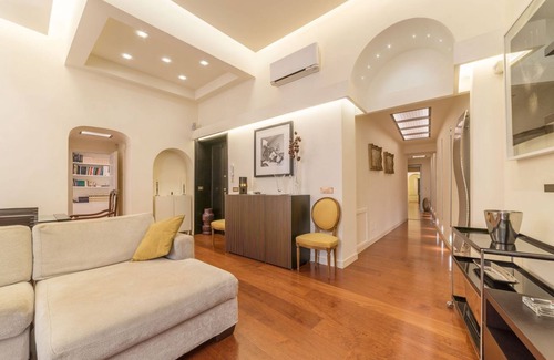 Rione V Ponte Apartment | Monte Giordano 4 Pax Apartment