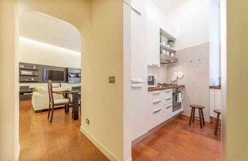Rione V Ponte Apartment | Monte Giordano 4 Pax Apartment